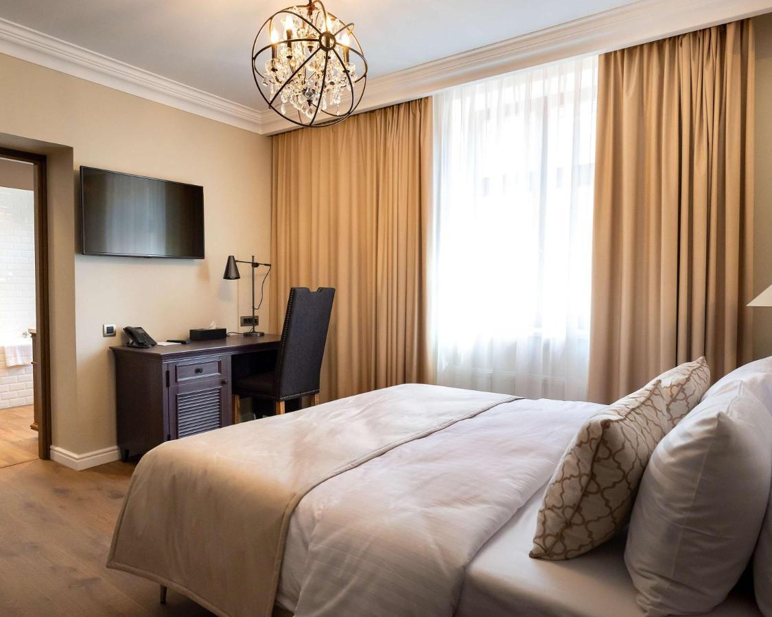 Best Western Plus Market Square Lviv Bagian luar foto