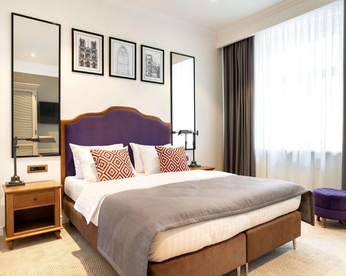 Best Western Plus Market Square Lviv Bagian luar foto