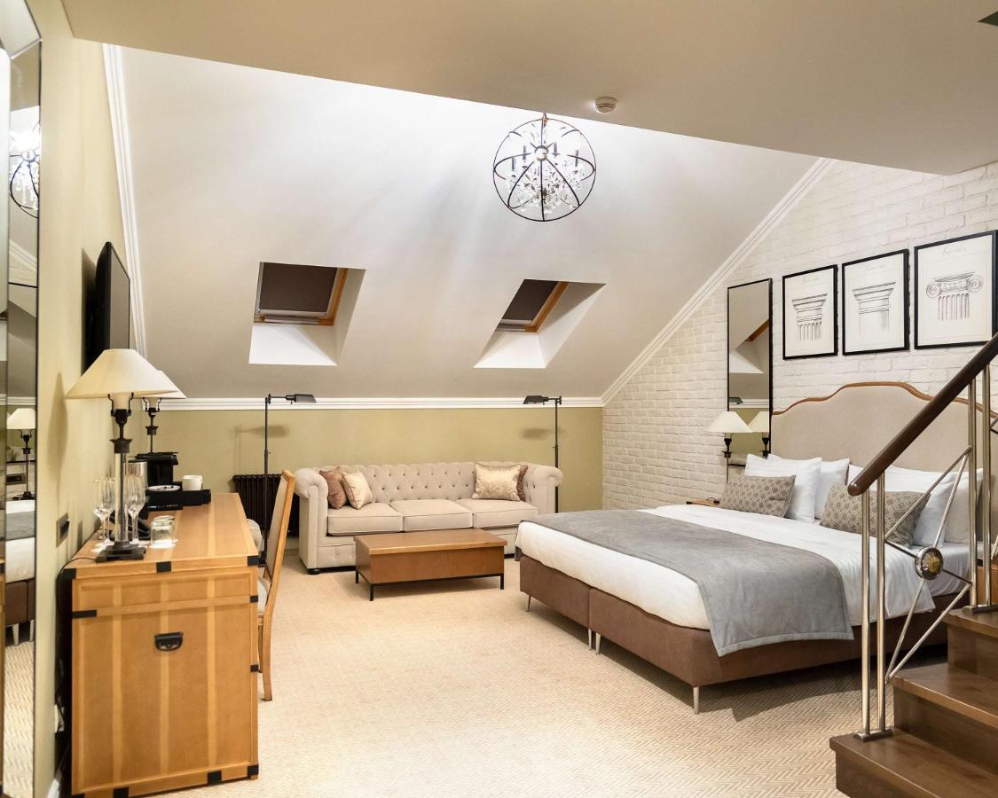 Best Western Plus Market Square Lviv Bagian luar foto