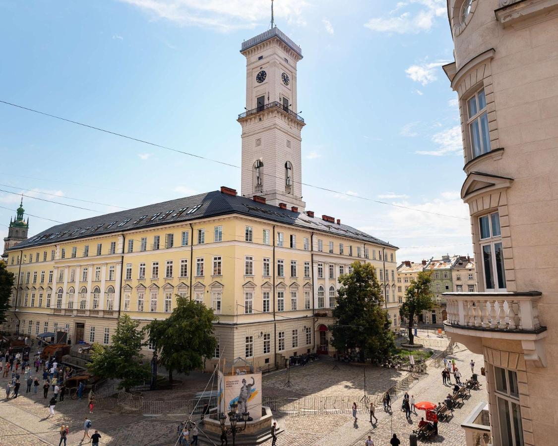 Best Western Plus Market Square Lviv Bagian luar foto